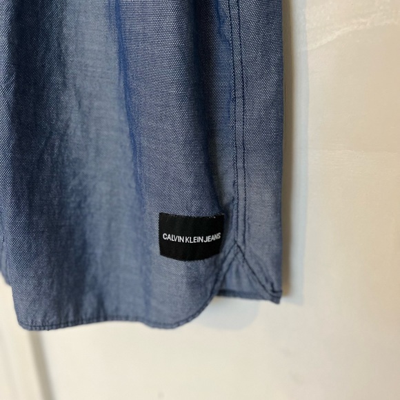 Calvin Klein button down shirt - Picture 3 of 3